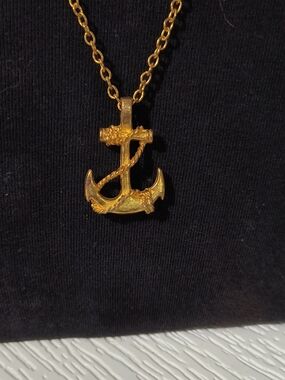 Gold Anchor Pendant Necklace - Women